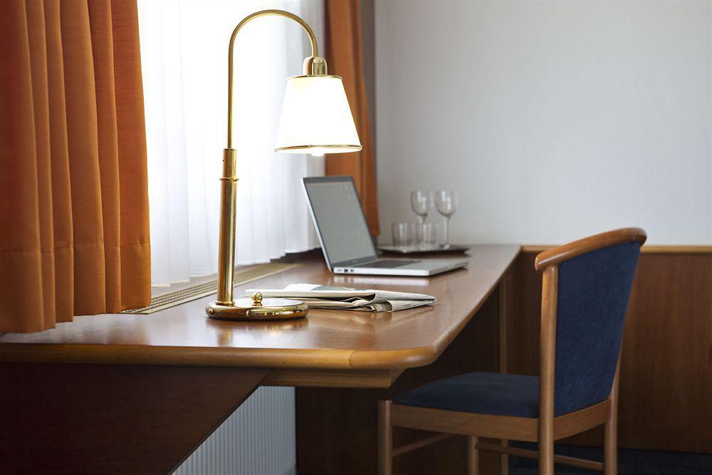 Hotel Paradies Грац Экстерьер фото