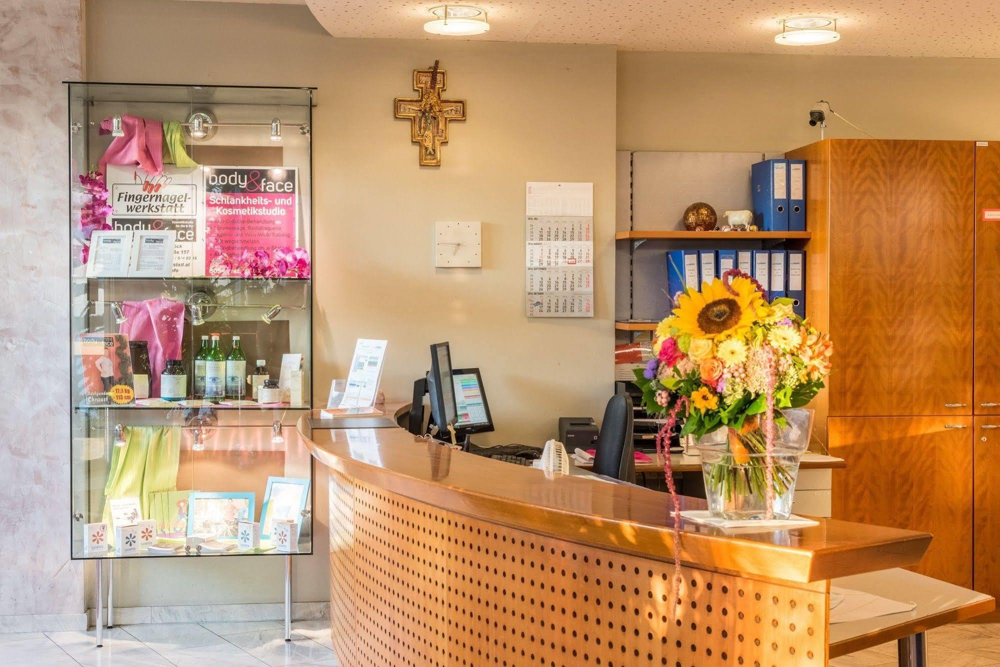 Hotel Paradies Грац Экстерьер фото