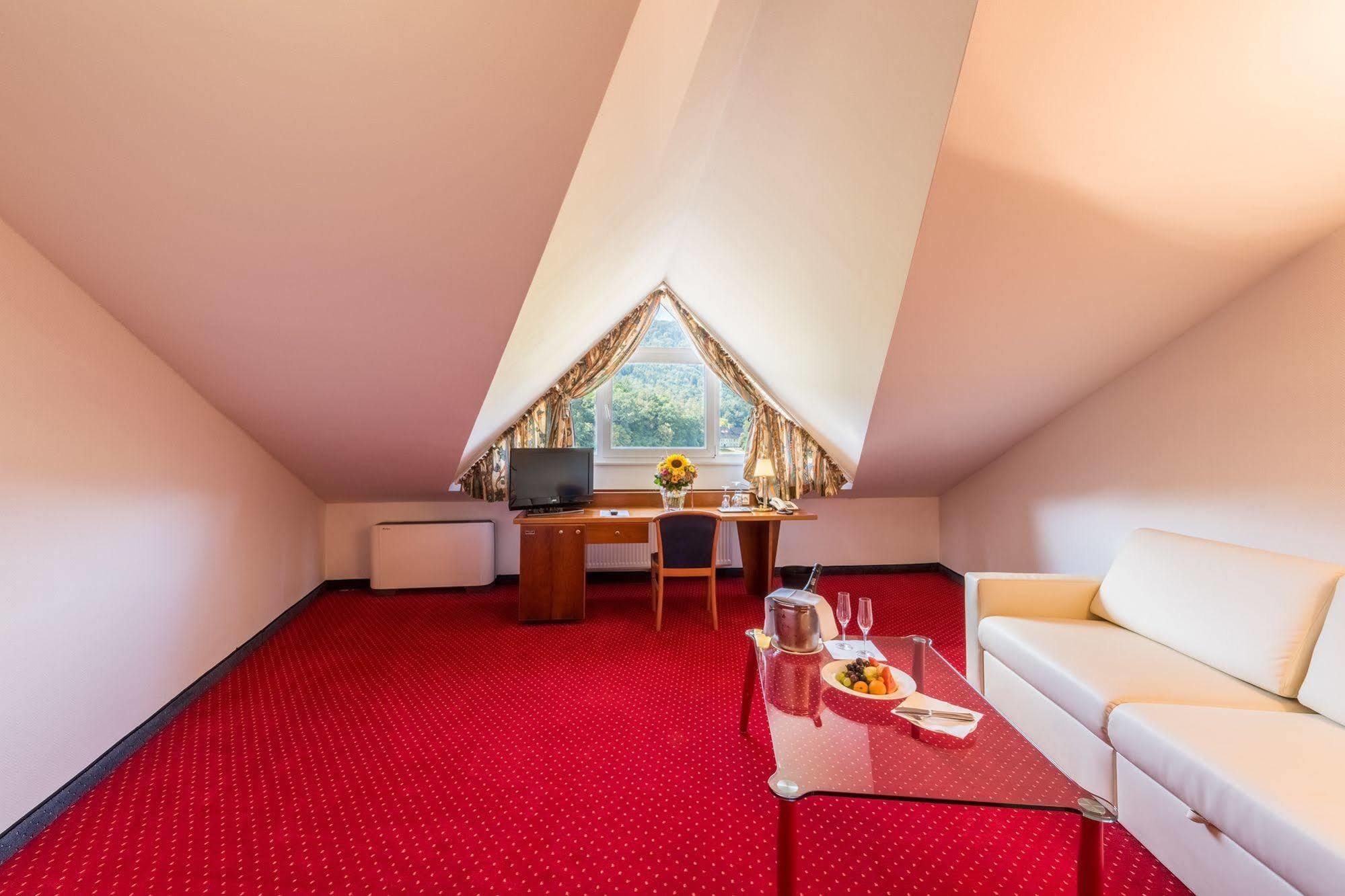 Hotel Paradies Грац Экстерьер фото